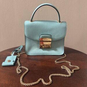 Fura Crossbody Leather bag with chain strap and a key  Made In Italy